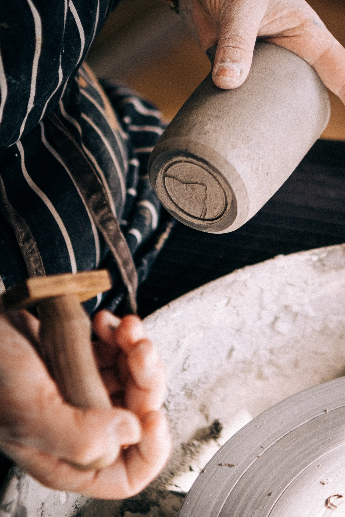 Handmade pottery production process – Zermatt Keramik